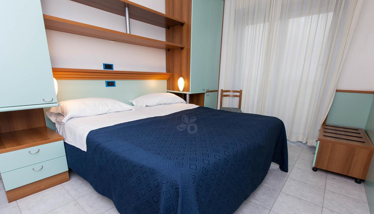 Hotel Marina Roseto Degli Abruzzi Extérieur photo