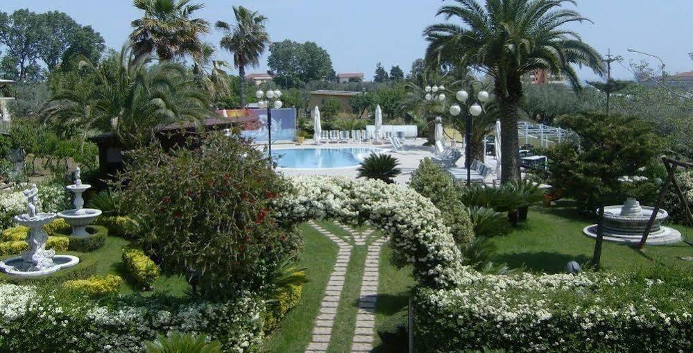 Hotel Marina Roseto Degli Abruzzi Extérieur photo